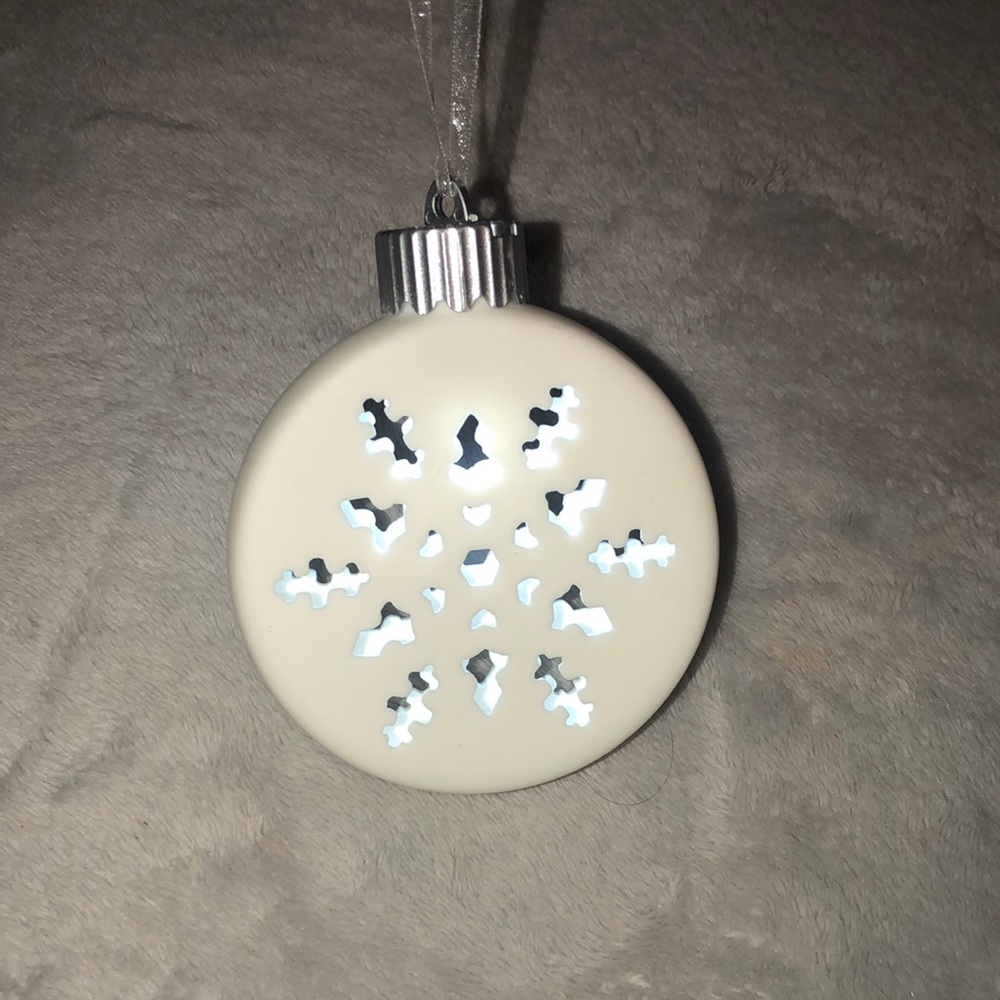 Light Up‎ Christmas Ornament Ceramic White Snowflake